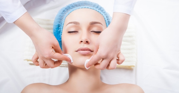 Deep Pore Cleansing European Facial